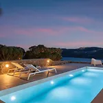 Hola Mykonos Villa *