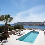 Hola Mykonos קלפטיס